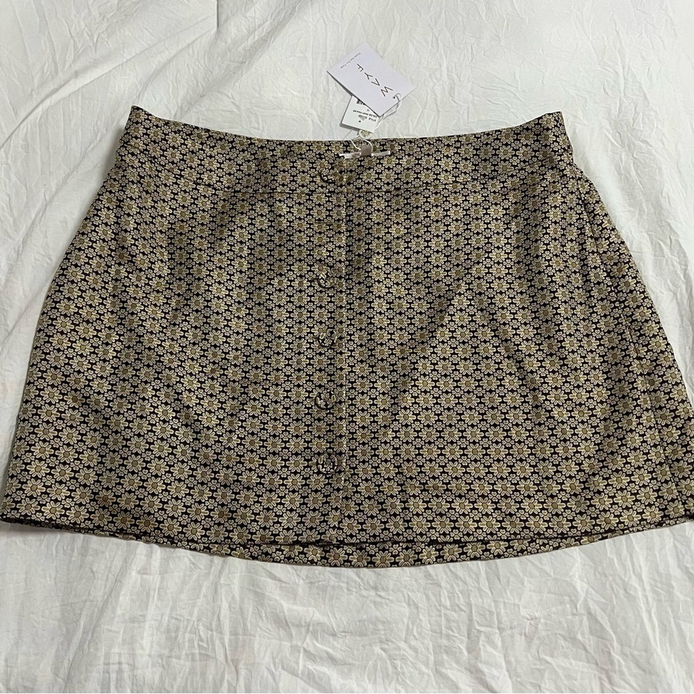 NWT WAYF Size 1X Floral Button Down Skirt